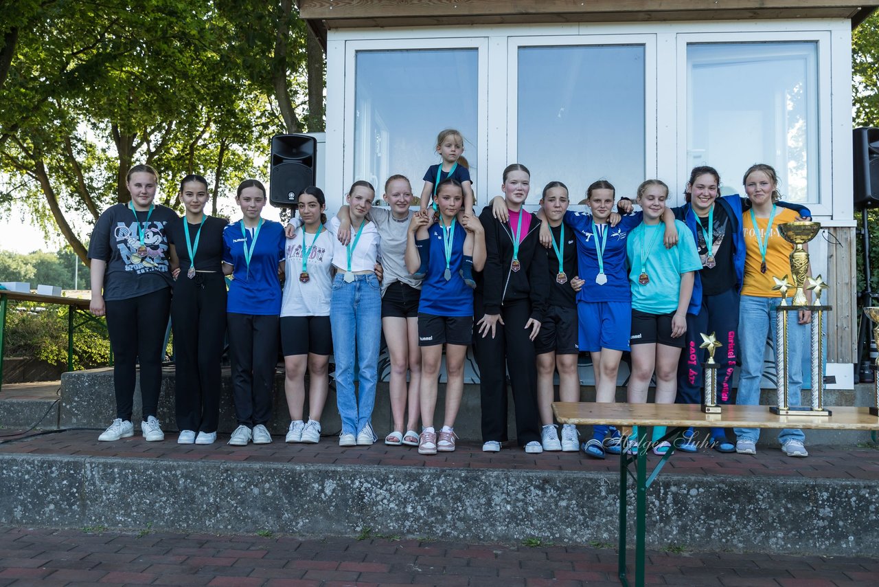 Bild 77 - Loewinnen Cup